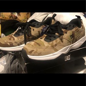 Men's DC E. Tribeka TX SE (Desert Camo) SZ 10 NIB